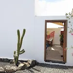 Casa Cocoon, Sun&freedom, 8 Mn From Beaches, Internet Fiber Apartment Lajares